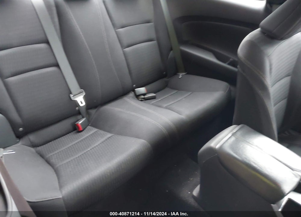 2014 HONDA ACCORD EX VIN: 1HGCT1B70EA013600