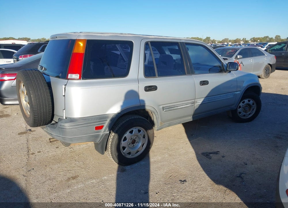 1998 HONDA CR-V LX VIN: JHLRD2847WC000389