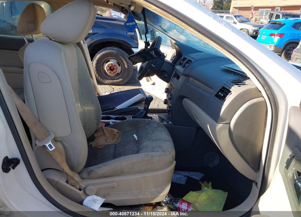 2010 FORD FUSION SE VIN: 3FAHP0HA5AR239756