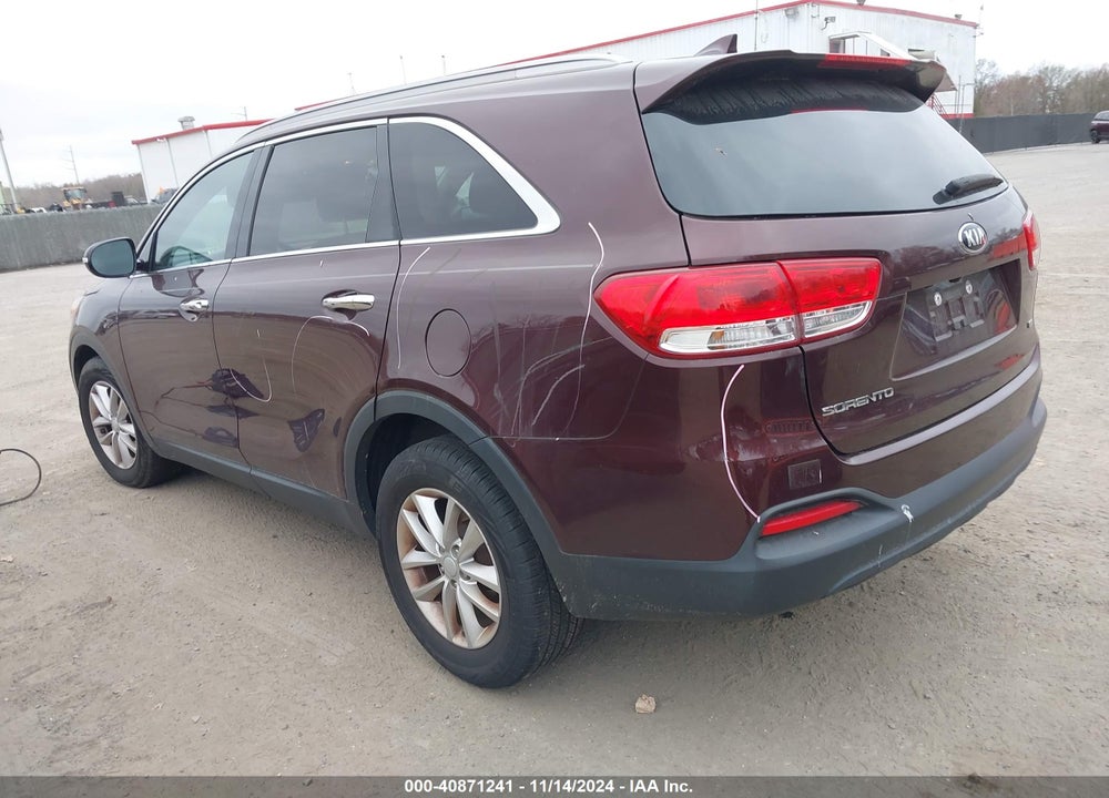 2018 KIA SORENTO 2.4L LX VIN: 5XYPG4A38JG407764