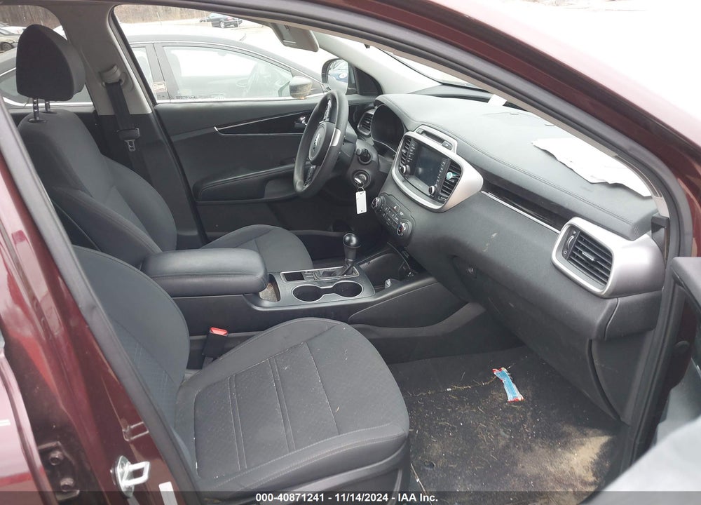 2018 KIA SORENTO 2.4L LX VIN: 5XYPG4A38JG407764