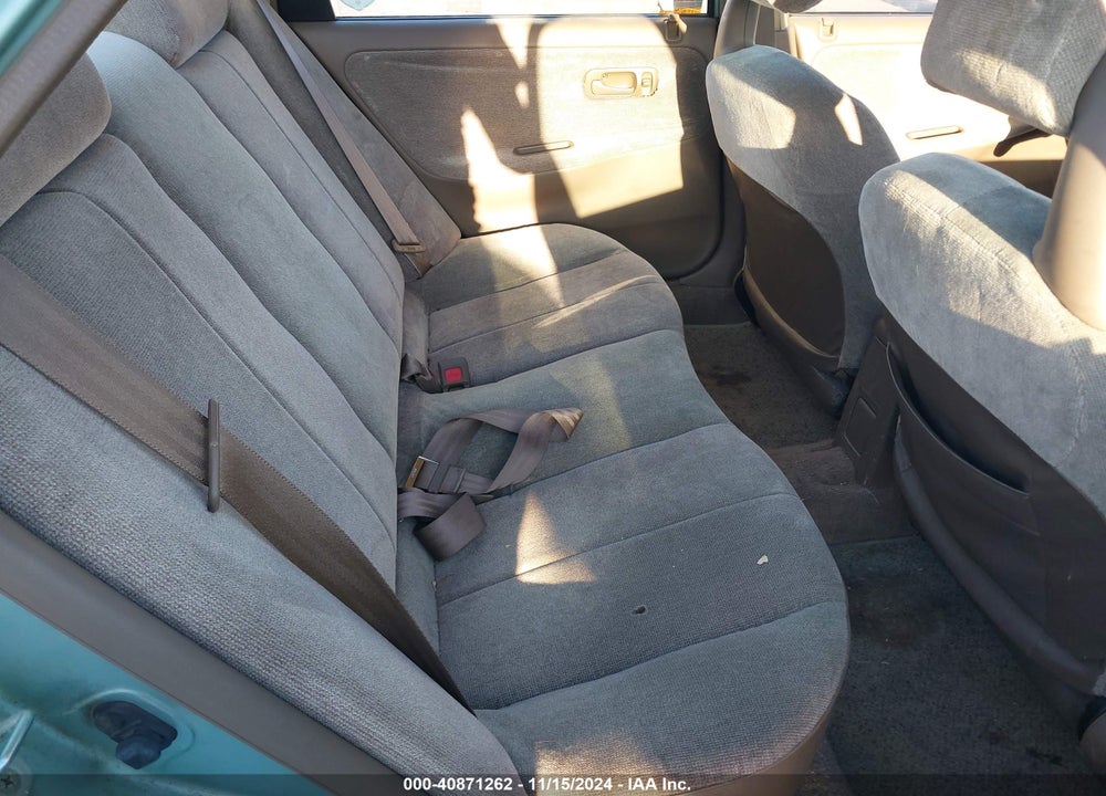 1992 HONDA CIVIC LX VIN: 1HGEG8650NL041450