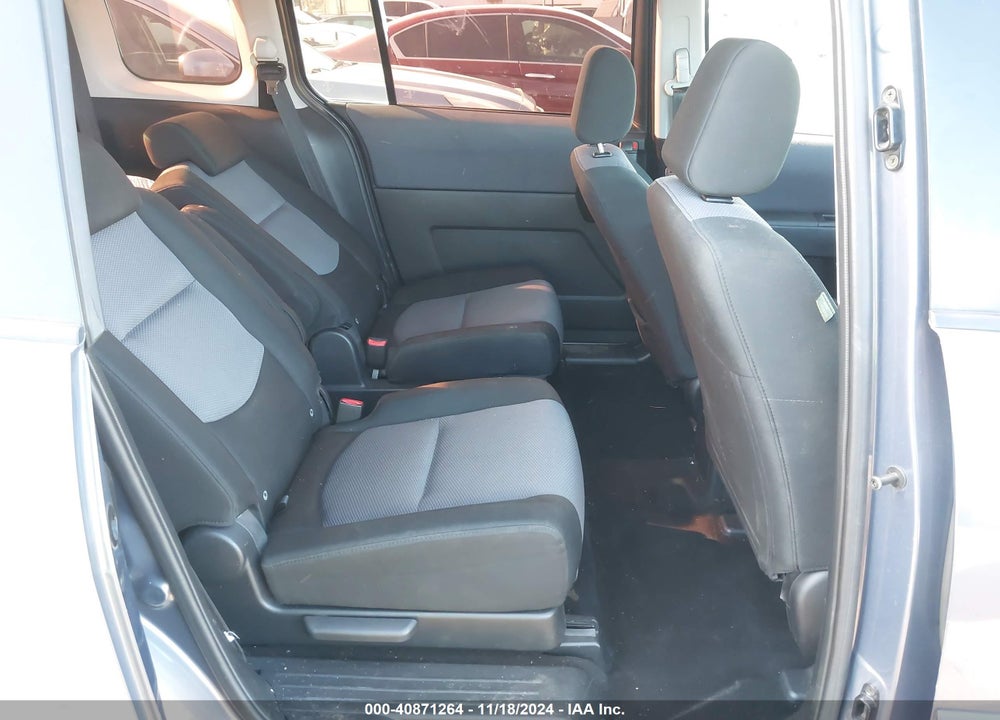 2007 MAZDA 5 SPORT VIN: JM1CR29L770138740