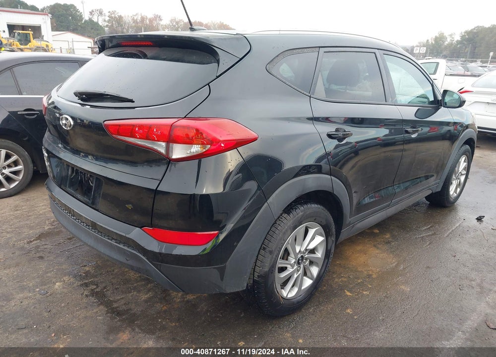 2016 HYUNDAI TUCSON SE VIN: KM8J33A43GU257425