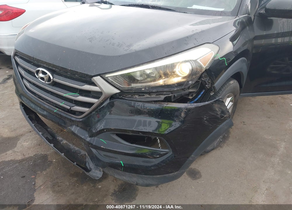 2016 HYUNDAI TUCSON SE VIN: KM8J33A43GU257425