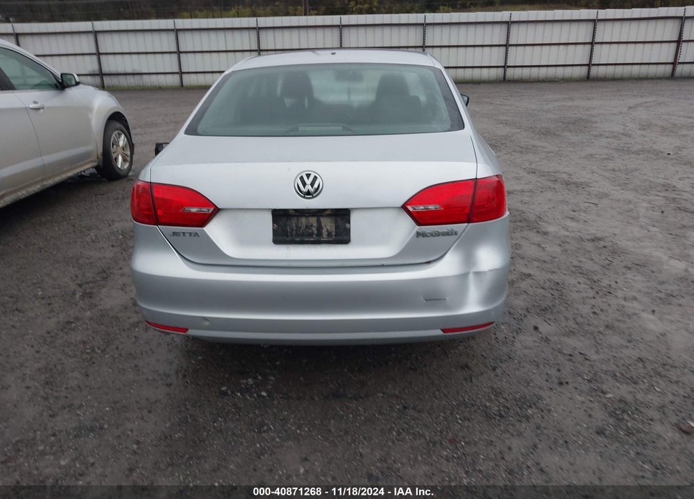 2013 VOLKSWAGEN JETTA 2.0L S VIN: 3VW2K7AJ8DM309816