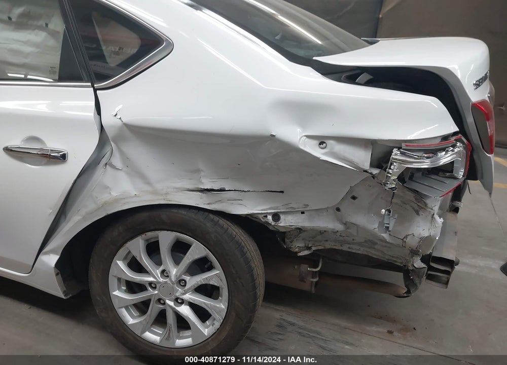 2018 NISSAN SENTRA SV VIN: 3N1AB7AP3JY224795