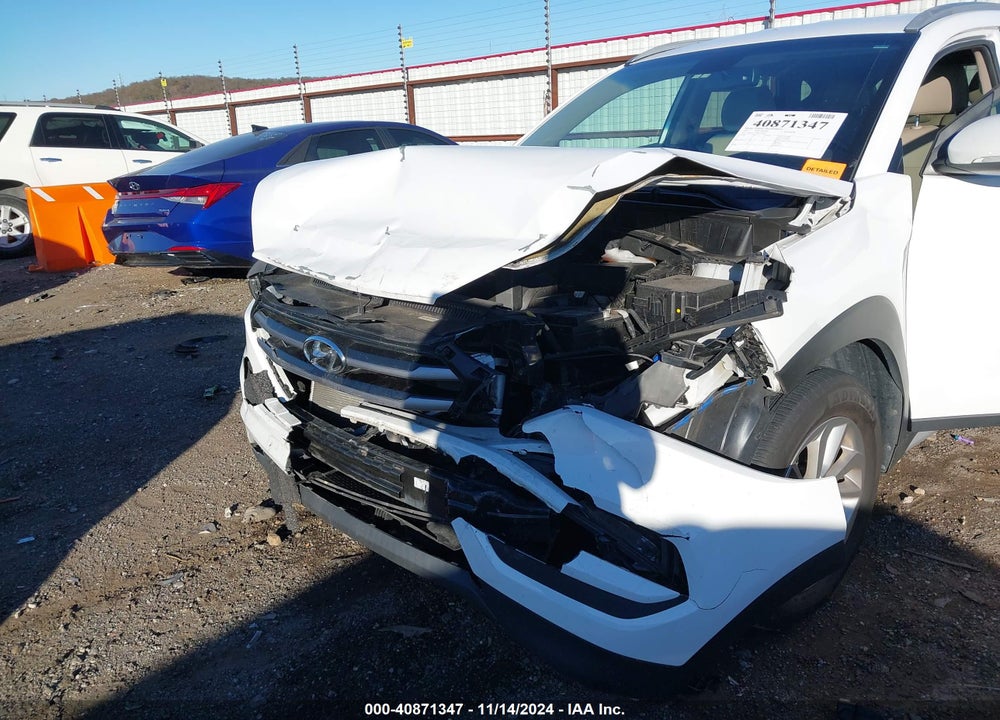 2017 HYUNDAI TUCSON SE PLUS VIN: KM8J3CA40HU456871