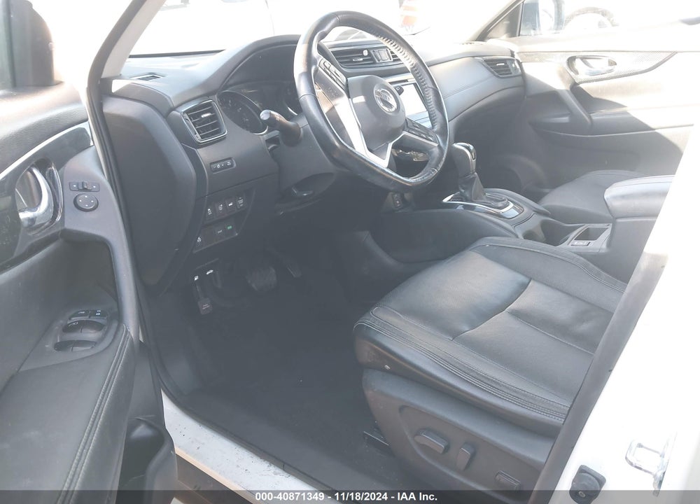 2017 NISSAN ROGUE SL VIN: JN8AT2MT6HW147464