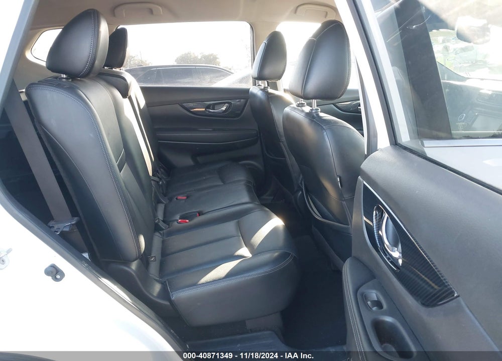 2017 NISSAN ROGUE SL VIN: JN8AT2MT6HW147464