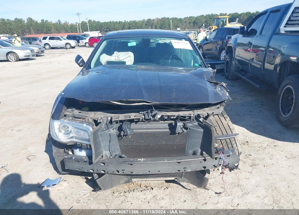 2018 CHRYSLER 300 TOURING L VIN: 2C3CCAAG2JH191377