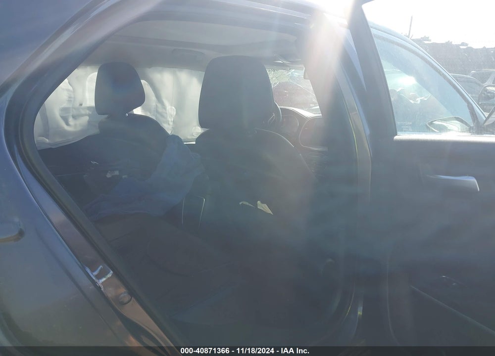 2018 CHRYSLER 300 TOURING L VIN: 2C3CCAAG2JH191377