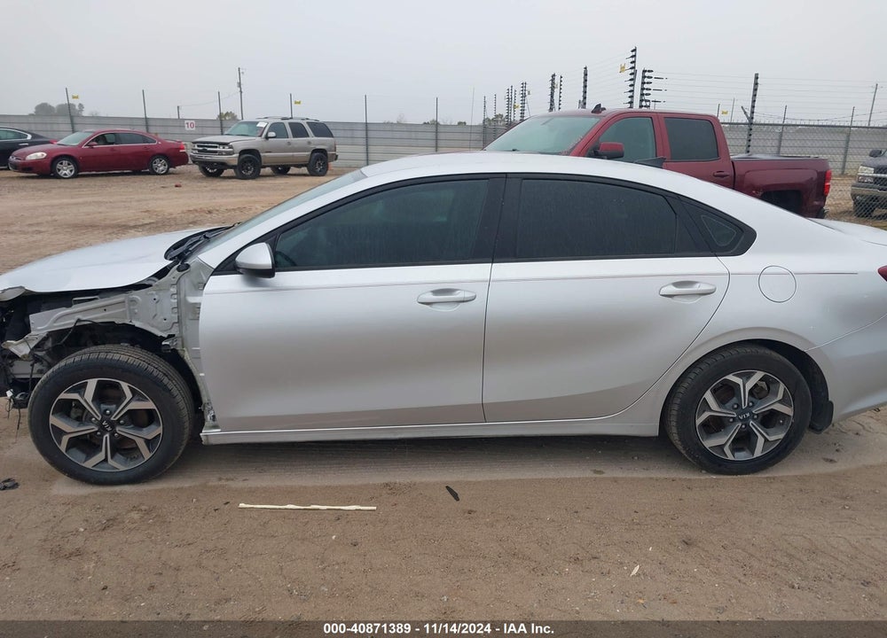 2019 KIA FORTE LXS VIN: 3KPF24AD5KE044826