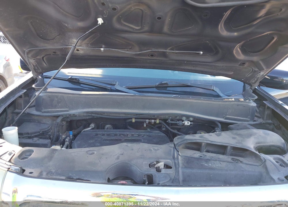 2010 HONDA PILOT TOURING VIN: 5FNYF3H92AB013518