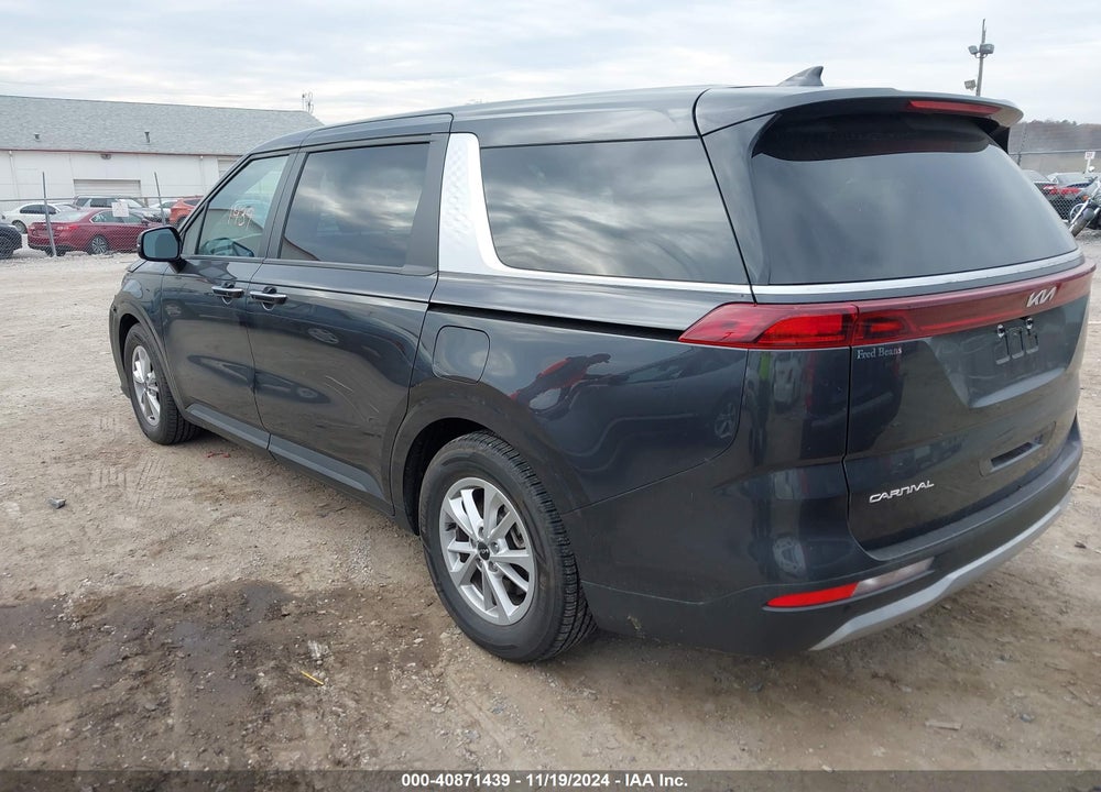 2023 KIA CARNIVAL MPV LX SEAT PACKAGE VIN: KNDNB4H33P6227714
