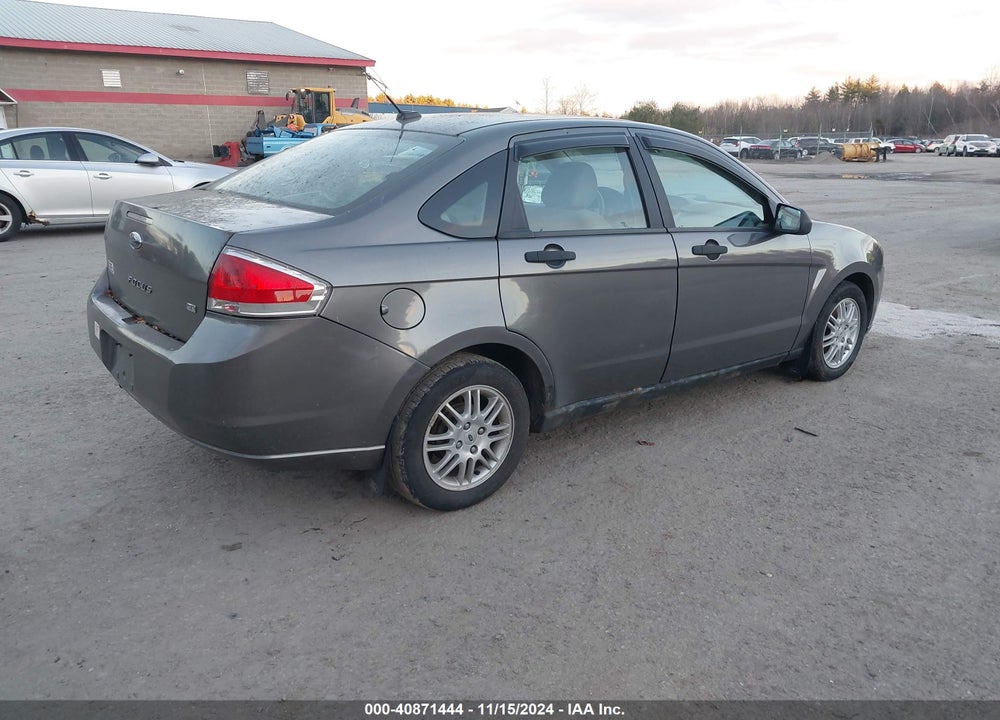 2011 FORD FOCUS SE VIN: 1FAHP3FN7BW192350