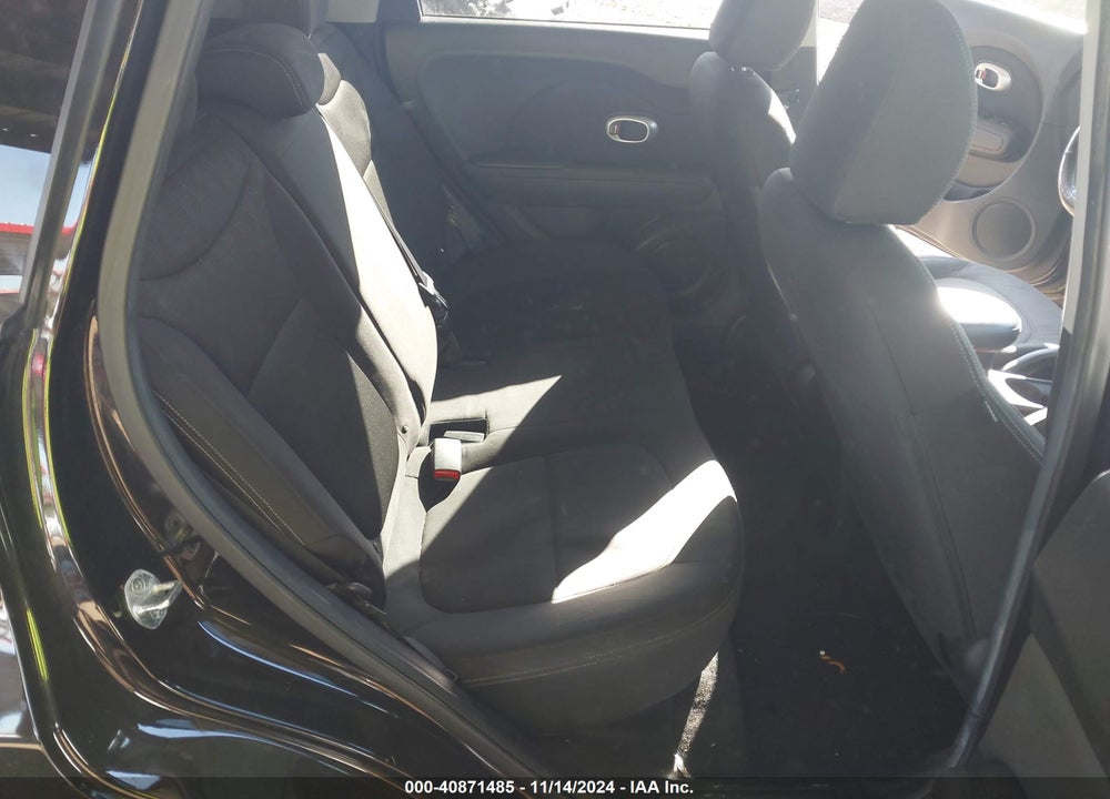 2015 KIA SOUL VIN: KNDJN2A27F7800490