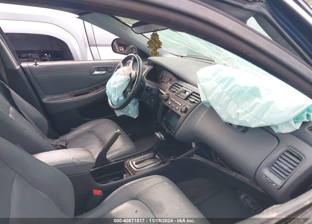 2002 HONDA ACCORD 2.3 EX VIN: 1HGCG56652A082727