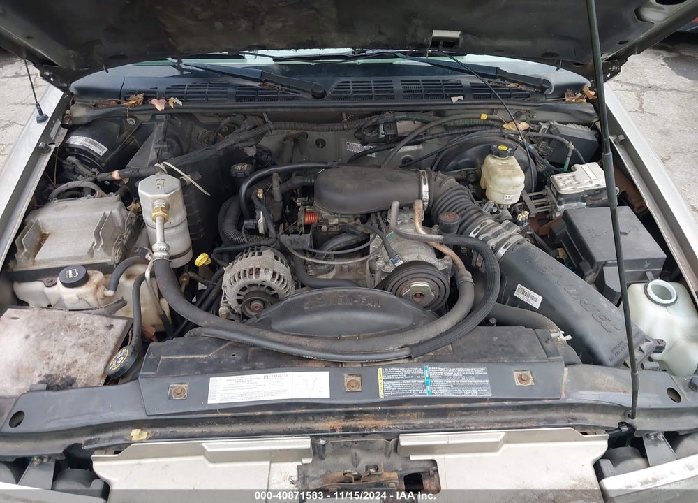 2004 CHEVROLET BLAZER LS VIN: 1GNDT13X94K152089