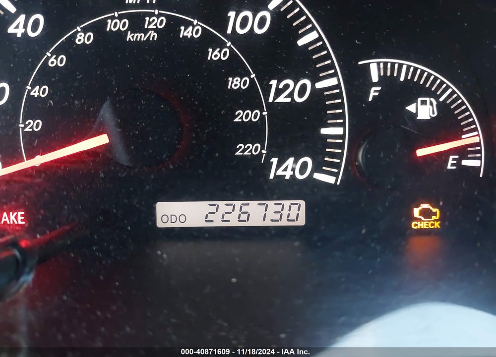 2005 TOYOTA CAMRY LE VIN: 4T1BE32K35U553943