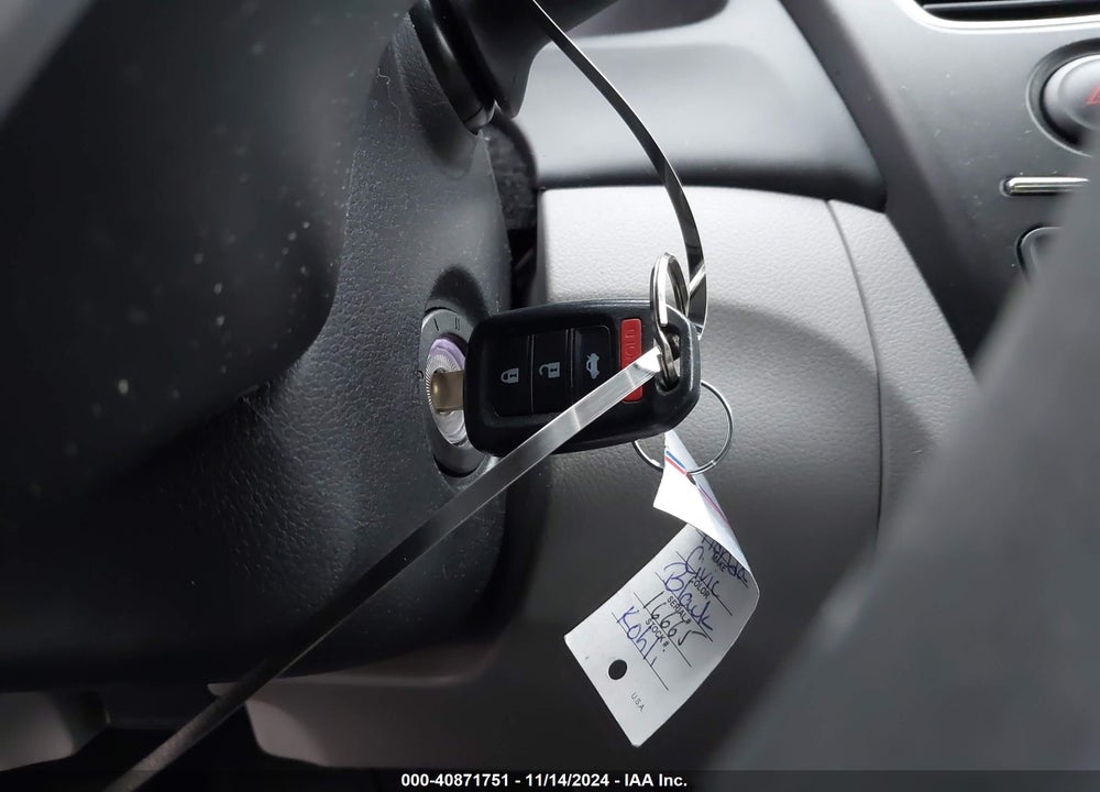 2014 HONDA CIVIC LX VIN: 19XFB2F51EE039214