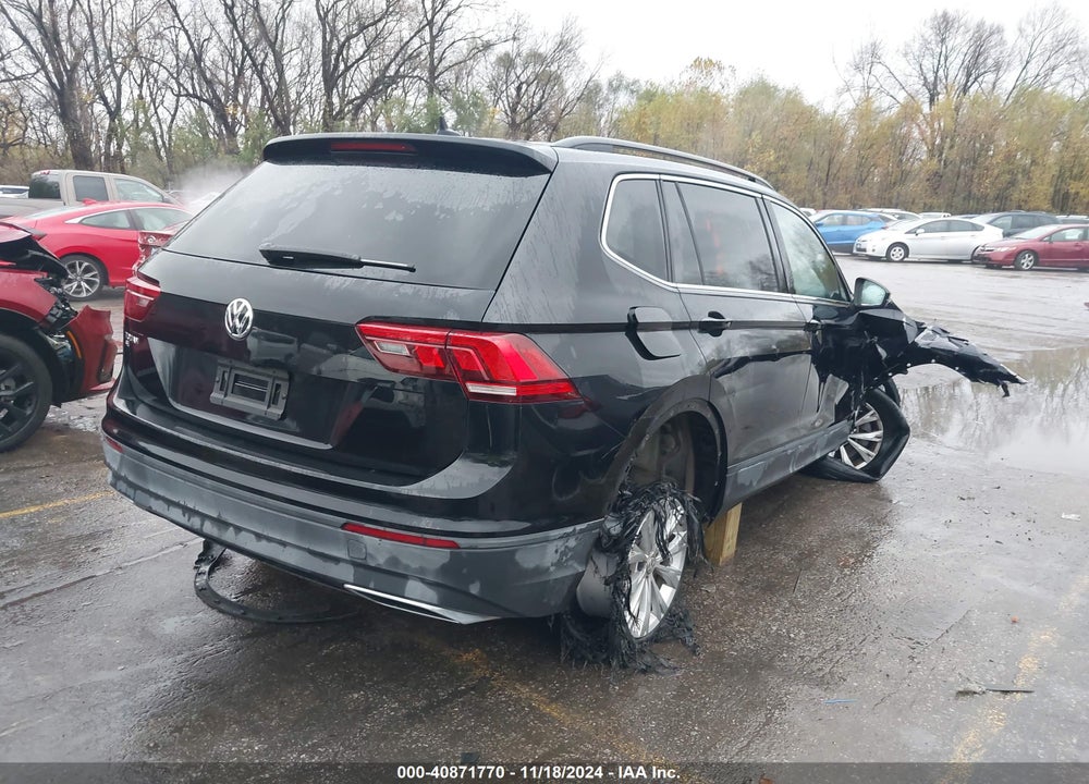 2019 VOLKSWAGEN TIGUAN VIN: 3VV3B7AX6KM091983