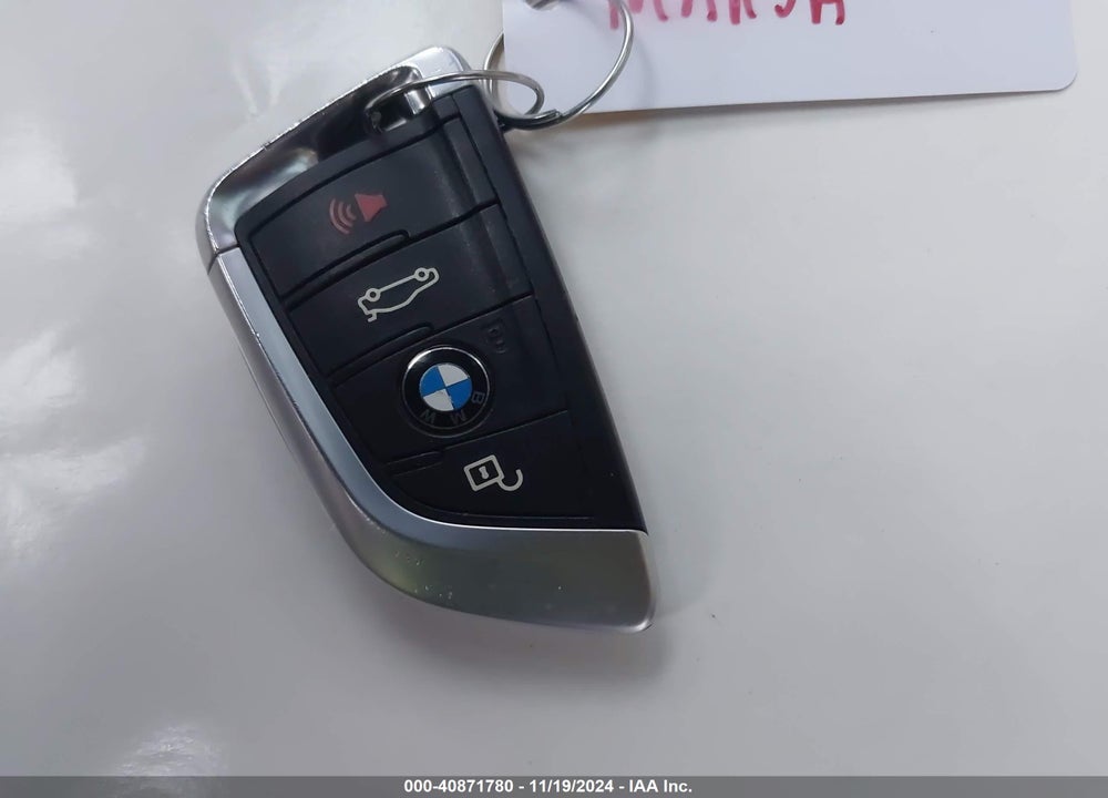 2016 BMW X1 XDRIVE28I VIN: WBXHT3C32G5E55727