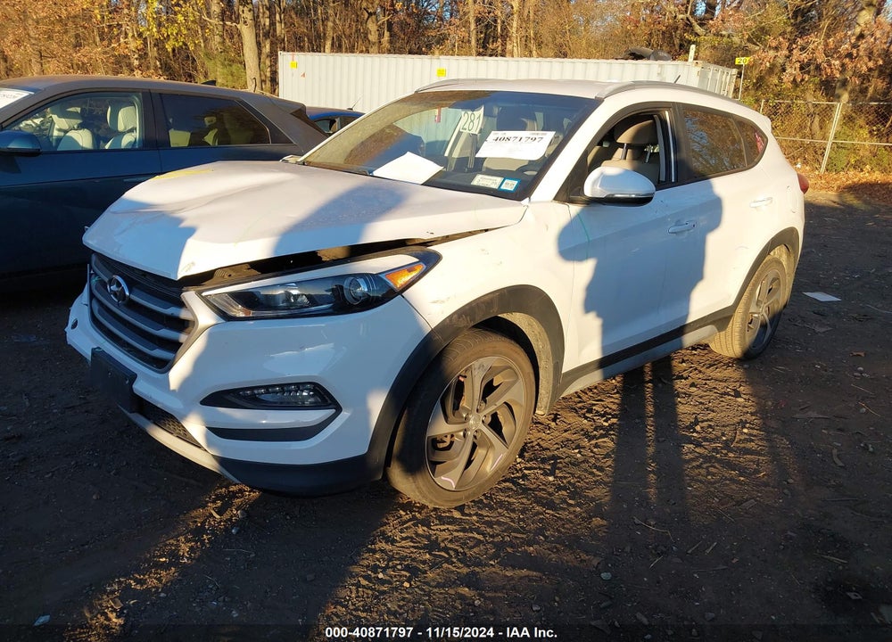 2017 HYUNDAI TUCSON SPORT VIN: KM8J3CA22HU528796