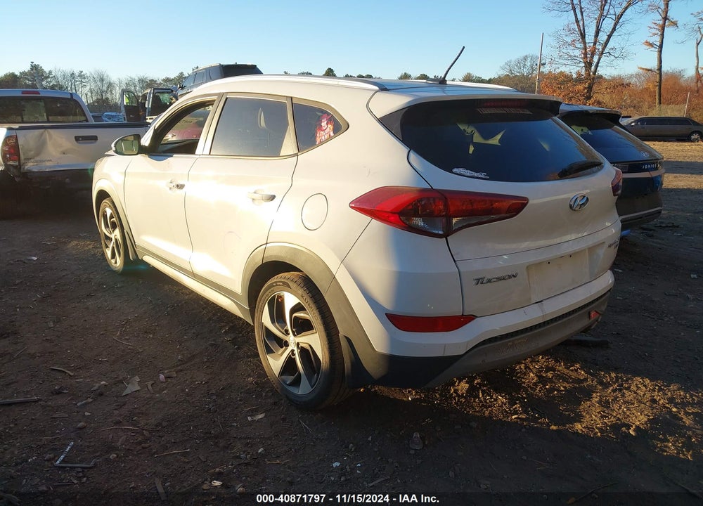 2017 HYUNDAI TUCSON SPORT VIN: KM8J3CA22HU528796