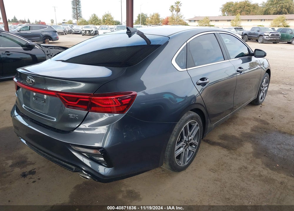 2021 KIA FORTE EX VIN: 3KPF54AD0ME338015