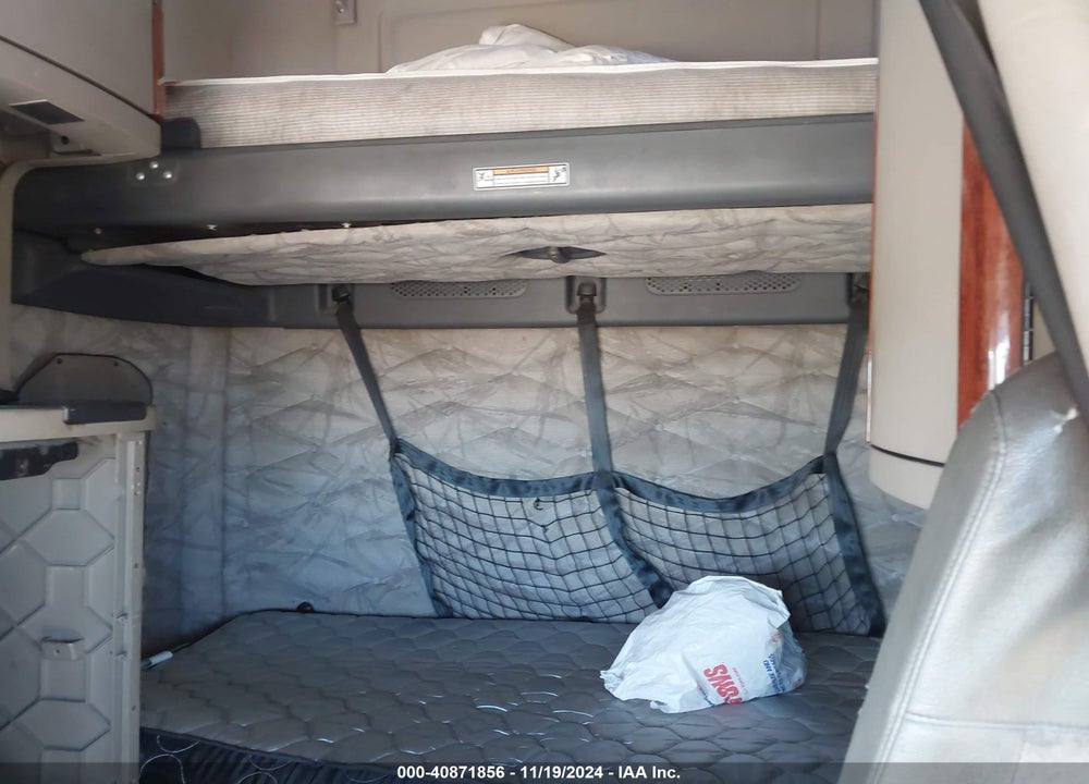 2016 FREIGHTLINER CASCADIA 125 VIN: 3AKJGLD54GSGX1817