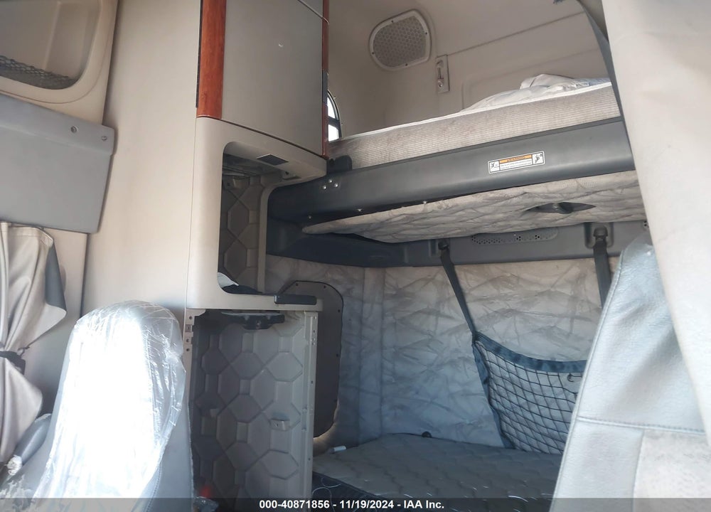 2016 FREIGHTLINER CASCADIA 125 VIN: 3AKJGLD54GSGX1817