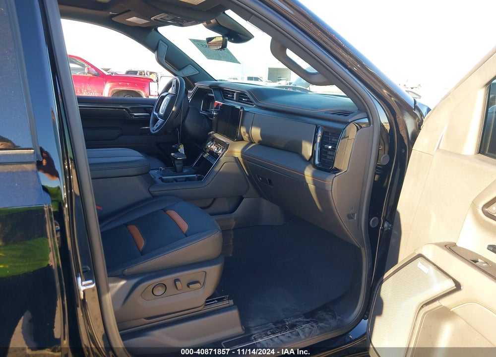 2024 GMC SIERRA 1500 4WD SHORT BOX AT4 VIN: 3GTUUEEL8RG445150