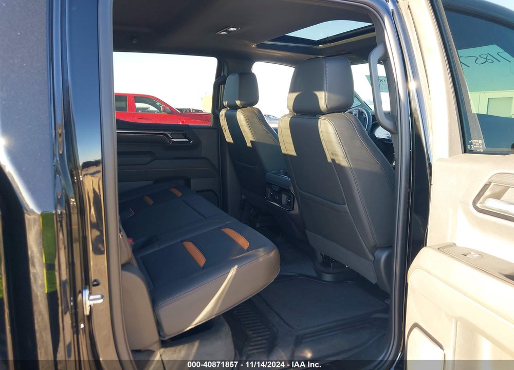 2024 GMC SIERRA 1500 4WD SHORT BOX AT4 VIN: 3GTUUEEL8RG445150