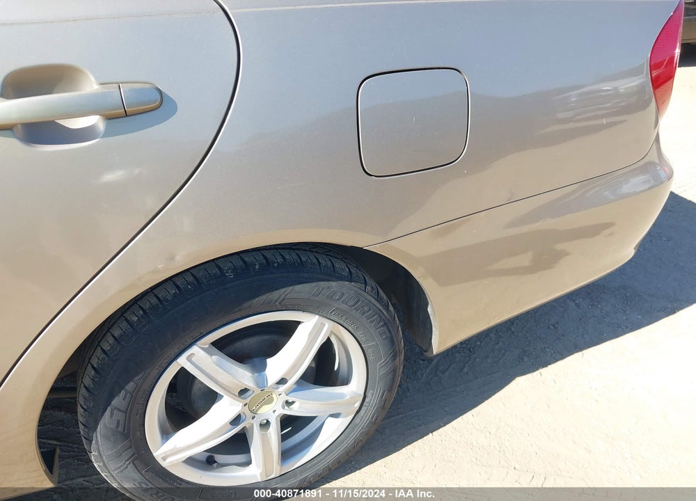 2002 TOYOTA CAMRY LE VIN: JTDBE32K020071390