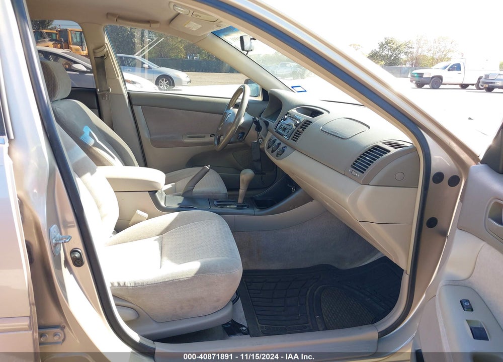 2002 TOYOTA CAMRY LE VIN: JTDBE32K020071390