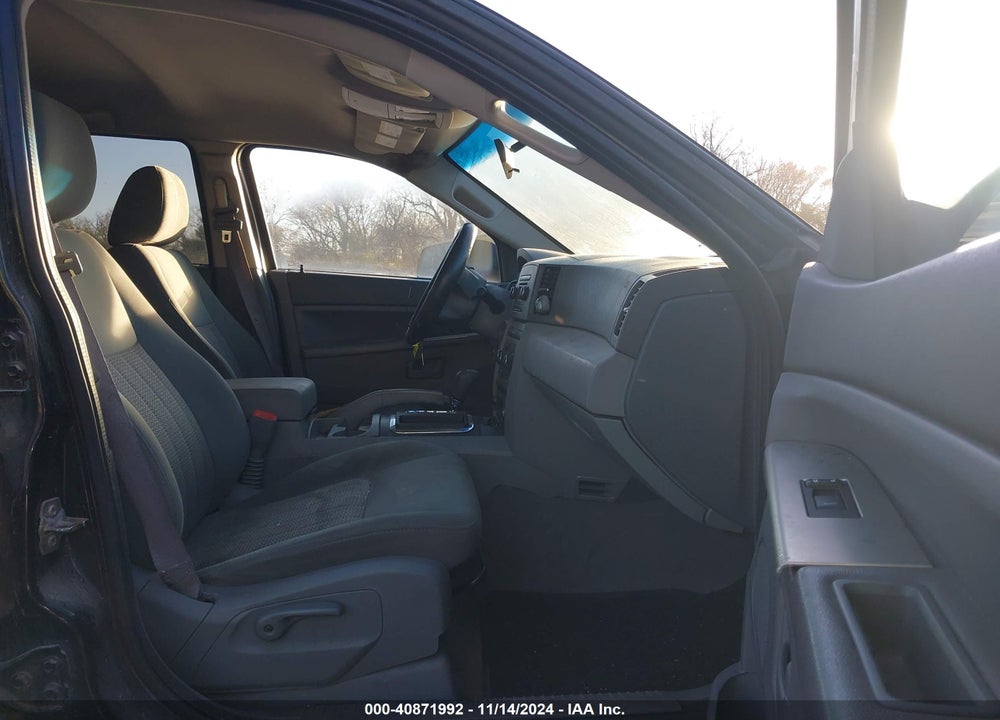 2007 JEEP GRAND CHEROKEE LAREDO VIN: 1J8GR48K67C643102