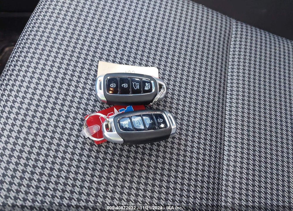 2019 HYUNDAI KONA SEL VIN: KM8K6CAAXKU324144