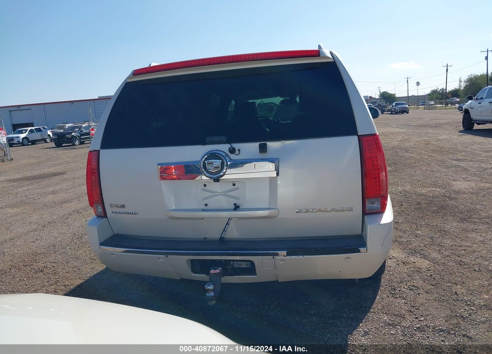 2009 CADILLAC ESCALADE ESV PLATINUM EDITION VIN: 1GYFK36259R189388