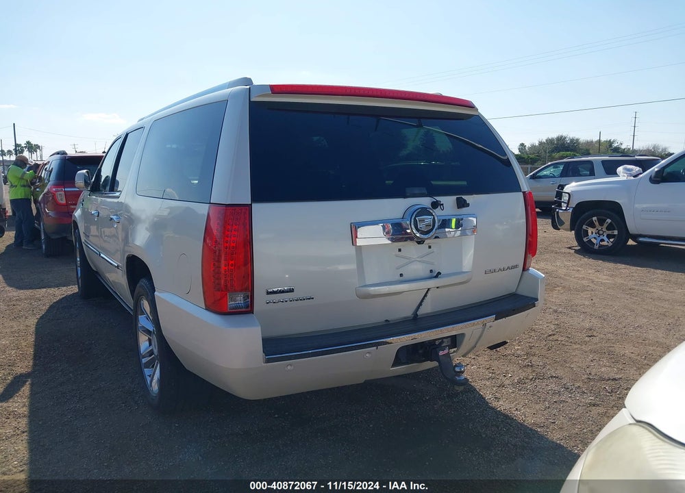 2009 CADILLAC ESCALADE ESV PLATINUM EDITION VIN: 1GYFK36259R189388