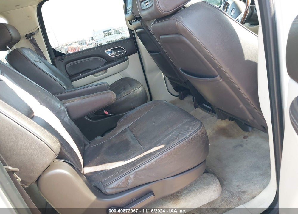 2009 CADILLAC ESCALADE ESV PLATINUM EDITION VIN: 1GYFK36259R189388
