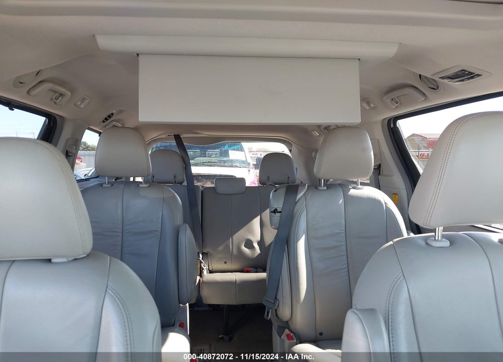 2012 TOYOTA SIENNA XLE V6 8 PASSENGER VIN: 5TDYK3DC1CS238072