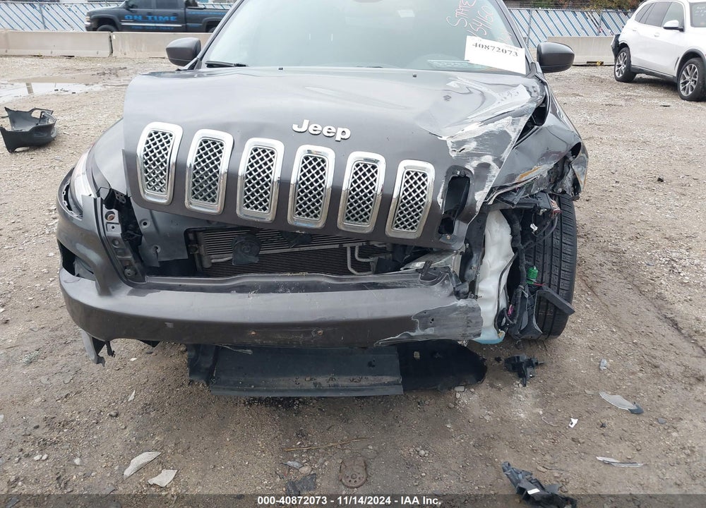 2015 JEEP CHEROKEE LATITUDE VIN: 1C4PJLCB0FW669918