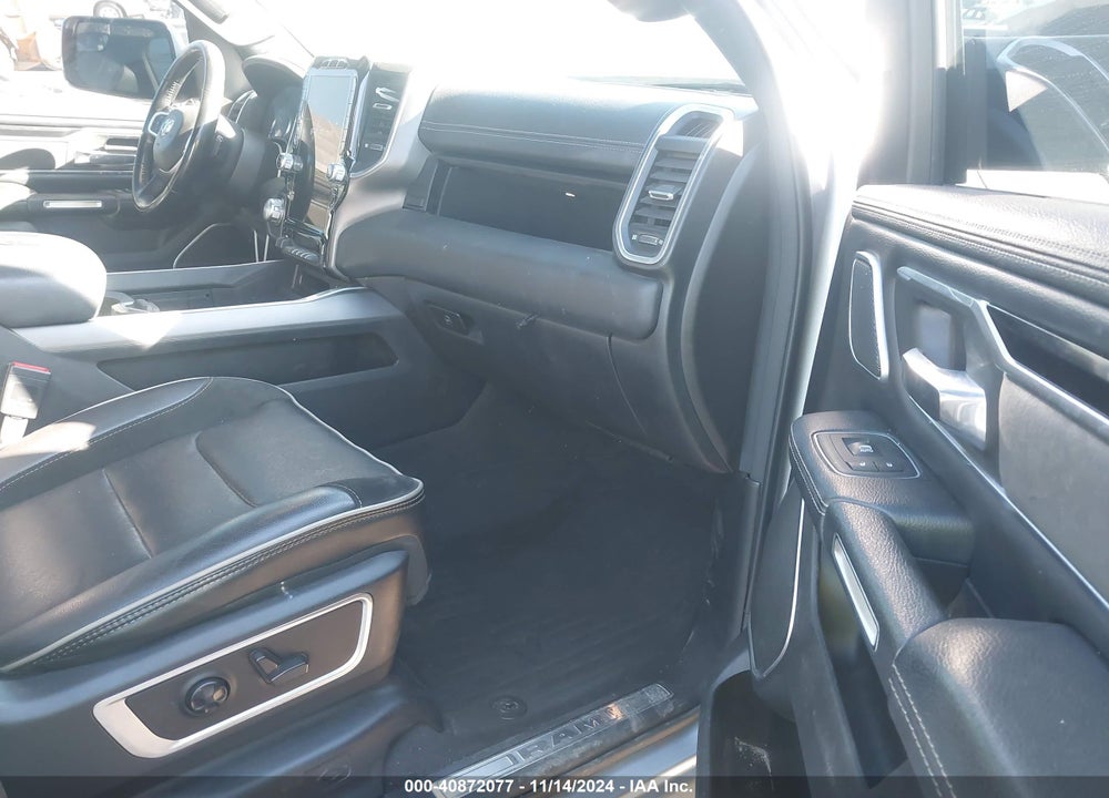 2021 RAM 1500 LAIE  4X4 5'7 BOX VIN: 1C6SRFJTXMN737605