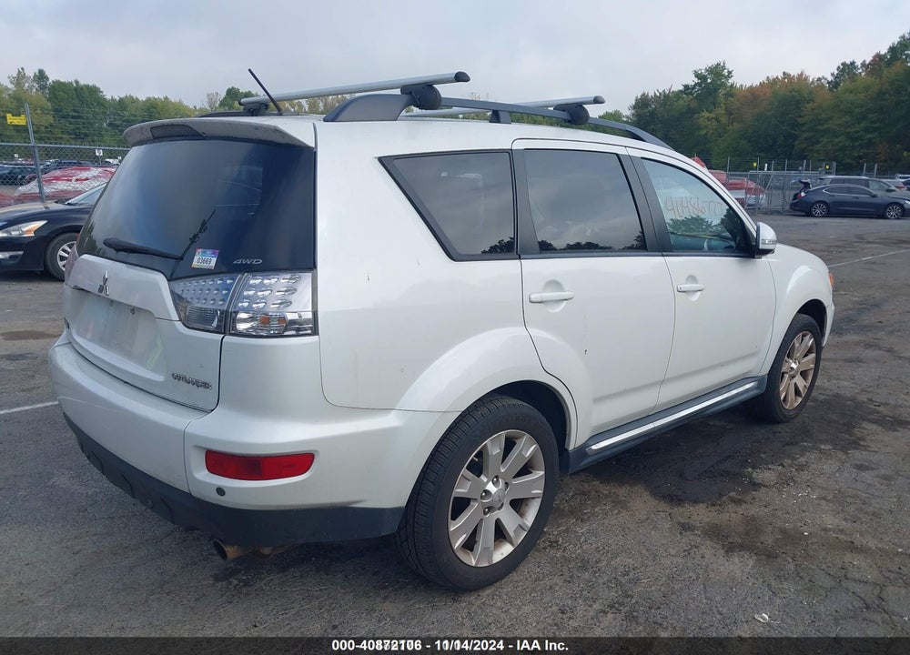 2013 MITSUBISHI OUTLANDER SE VIN: JA4JT3AW2DU006021