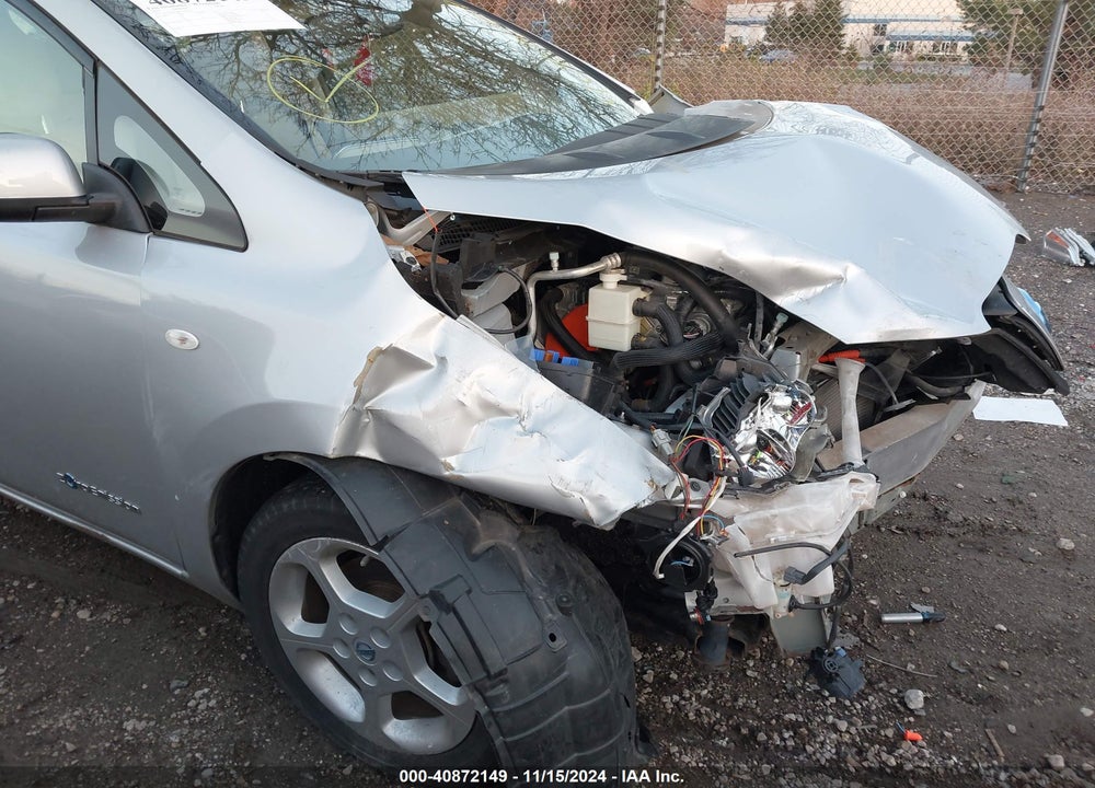2012 NISSAN LEAF SL VIN: JN1AZ0CP6CT017653