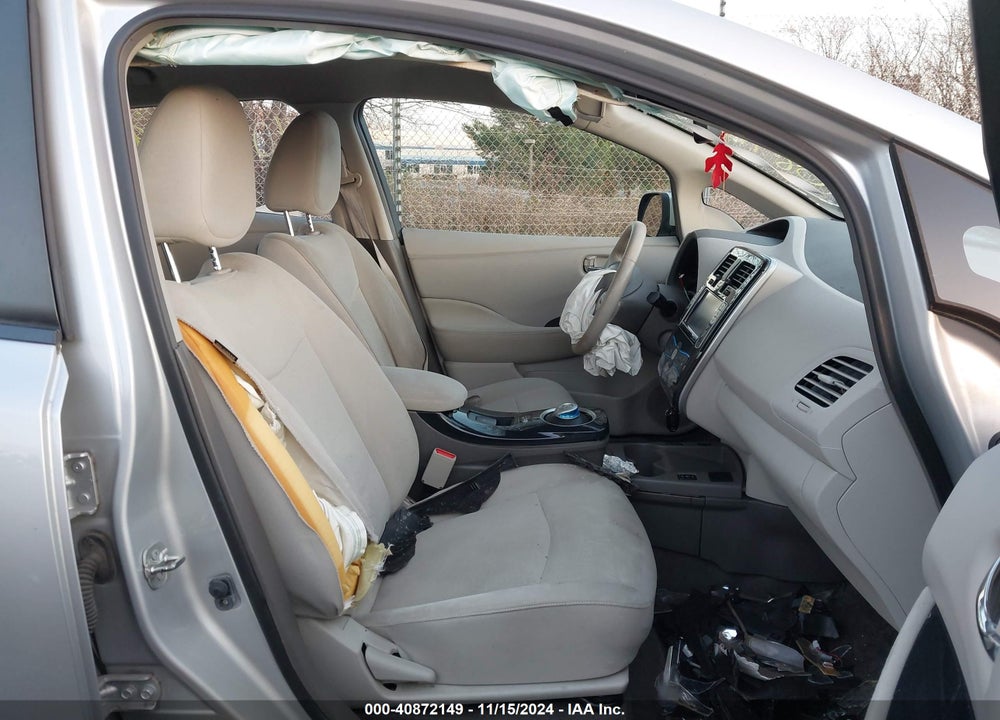 2012 NISSAN LEAF SL VIN: JN1AZ0CP6CT017653