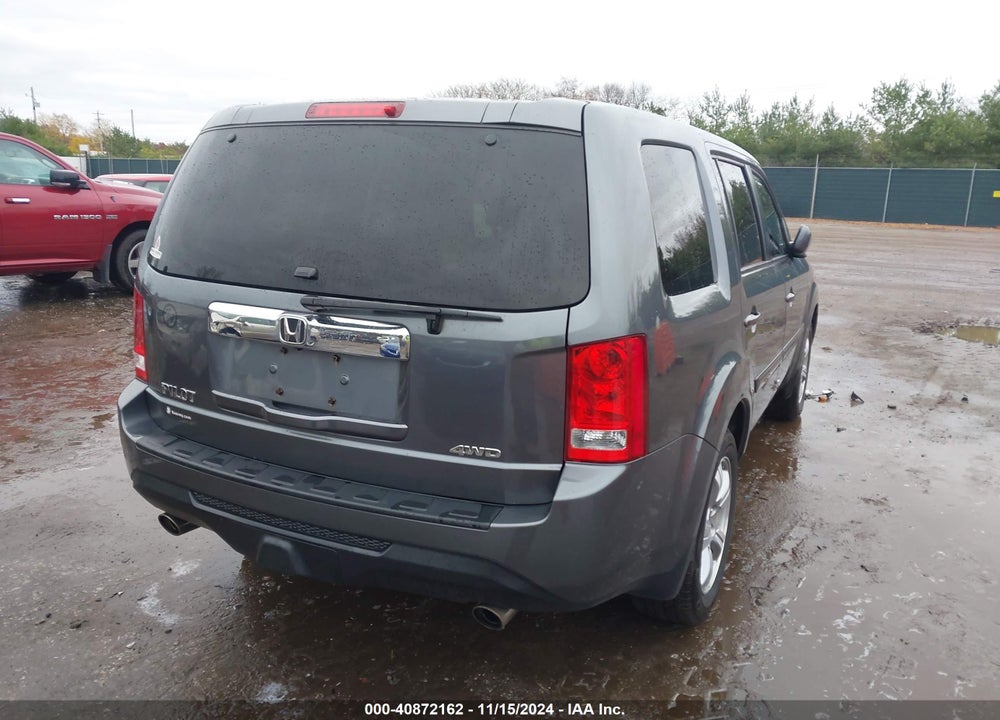2013 HONDA PILOT EX VIN: 5FNYF4H44DB017181