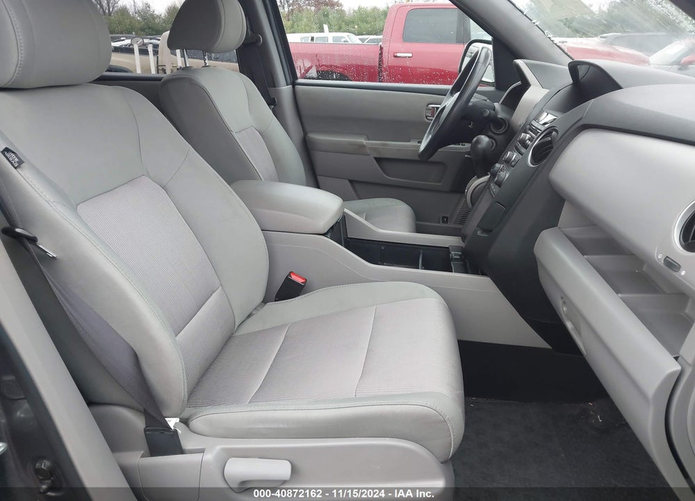 2013 HONDA PILOT EX VIN: 5FNYF4H44DB017181