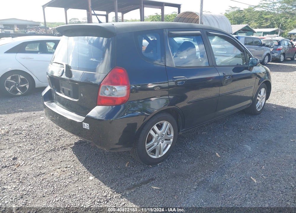 2008 HONDA FIT VIN: JHMGD38428S035892